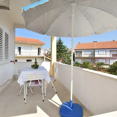Apartment Visnja